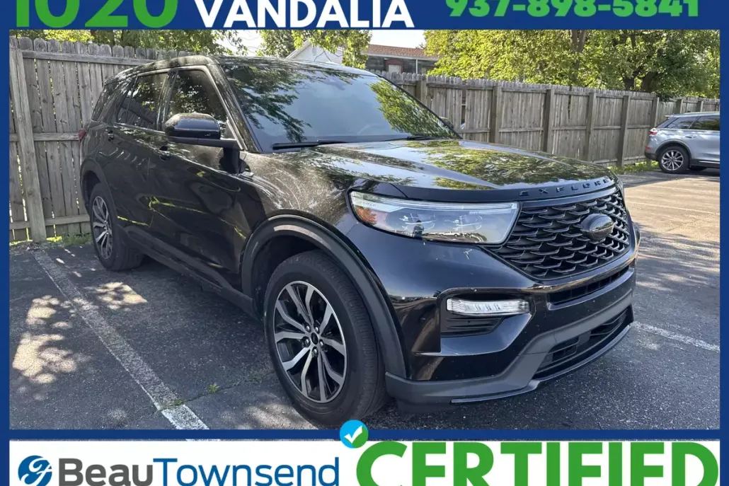 2022 Ford Explorer ST-Line photo 1