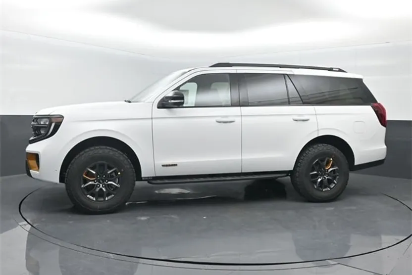 2025 Ford Expedition photo 1