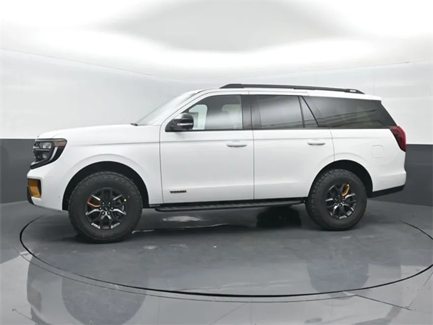 2025 Ford Expedition photo 1