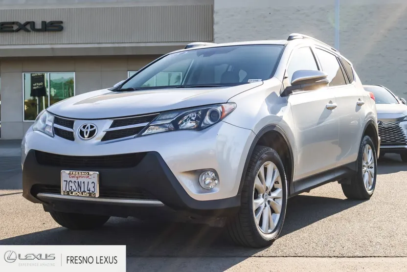 2015 Toyota RAV4 Limited photo 1