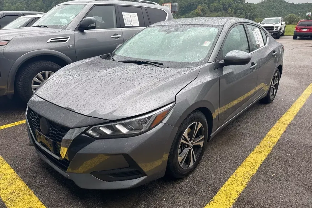 2022 Nissan Sentra SV photo 1