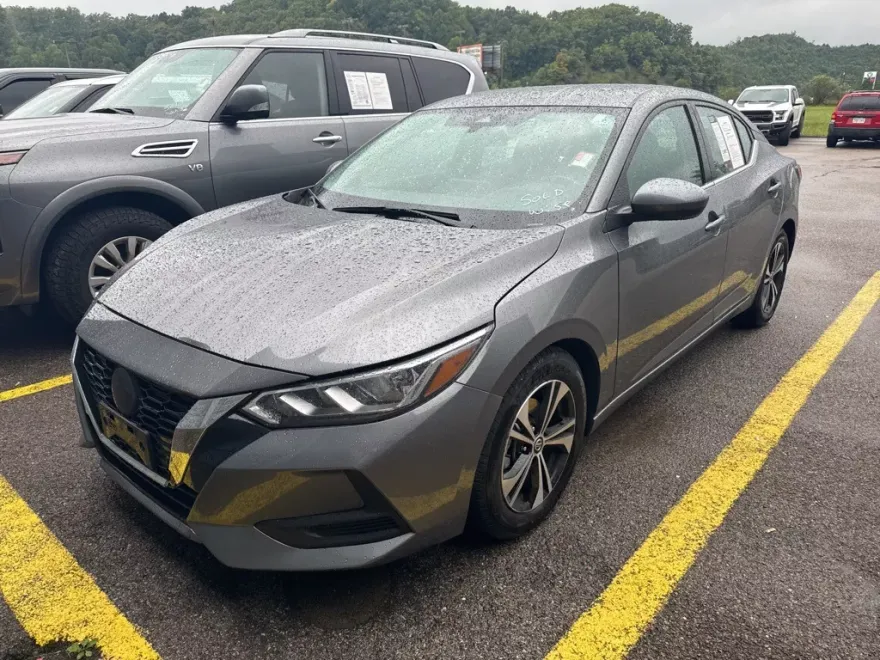 2022 Nissan Sentra SV photo 1