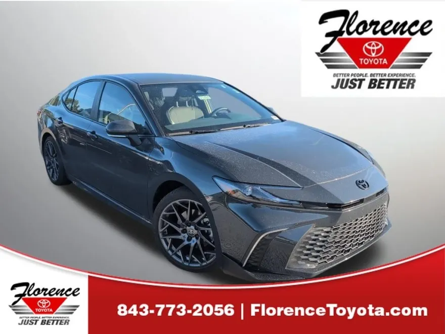 2025 Toyota Camry SE photo 1