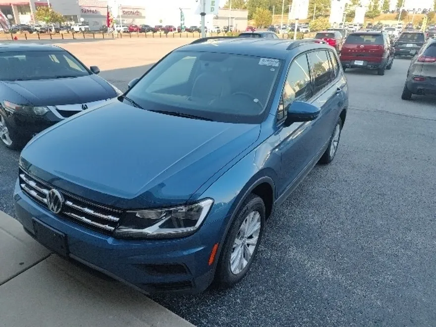 2020 Volkswagen Tiguan S photo 1
