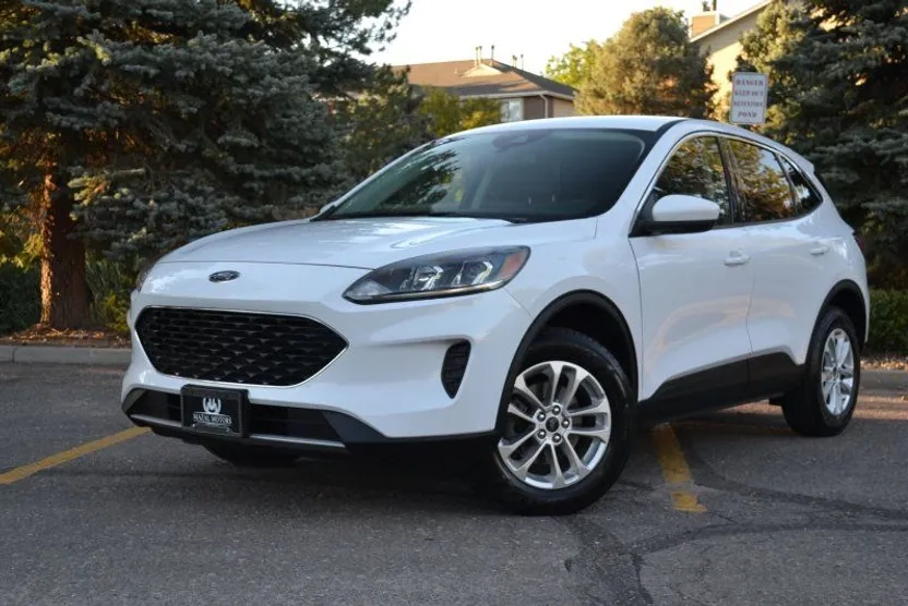 2021 Ford Escape SE photo 1