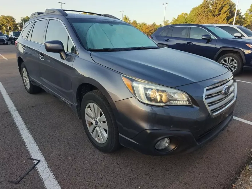 2016 Subaru Outback 2.5i Premium photo 1