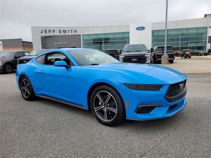 2025 Ford Mustang EcoBoost photo 1