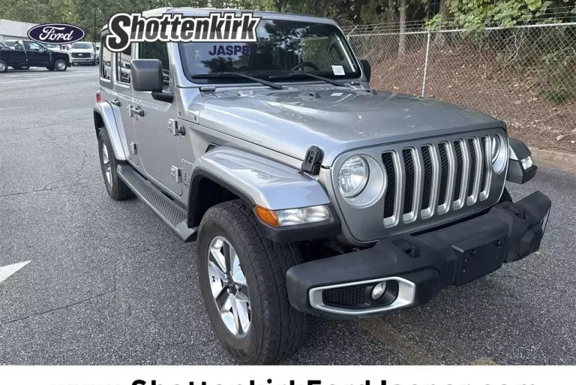 2021 Jeep Wrangler Unlimited Sahara photo 1