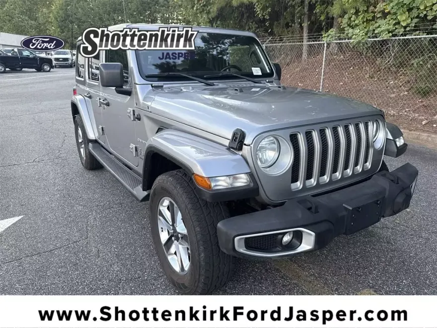 2021 Jeep Wrangler Unlimited Sahara photo 1