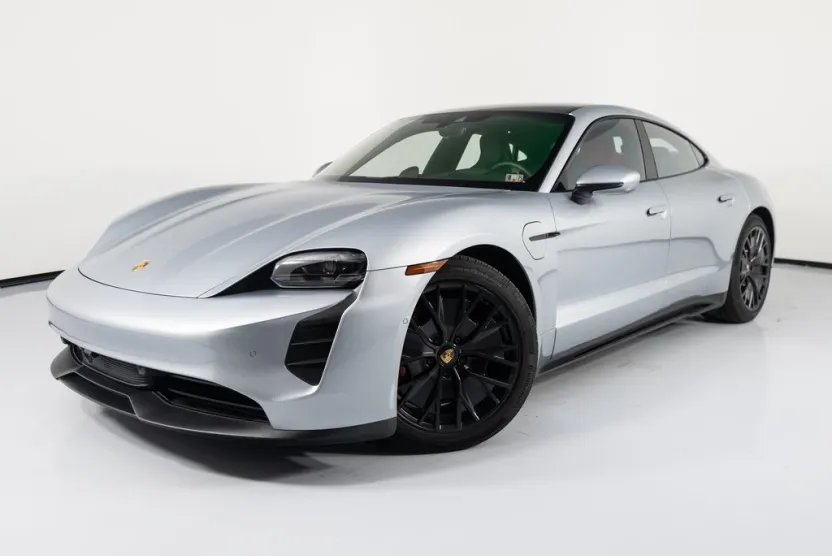 2022 Porsche Taycan GTS photo 1