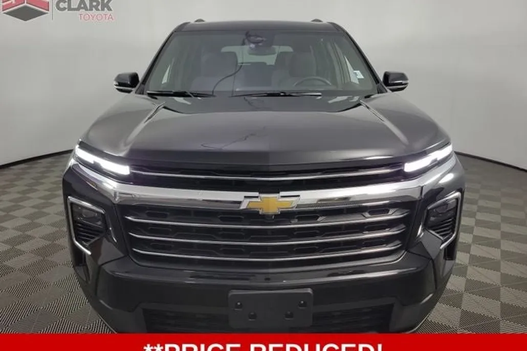 2025 Chevrolet Traverse photo 1