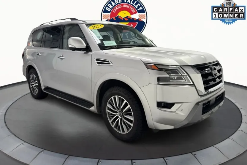 2023 Nissan Armada SL photo 1