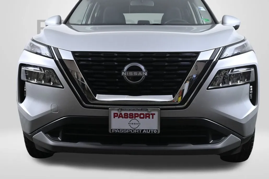 2023 Nissan Rogue SV photo 1