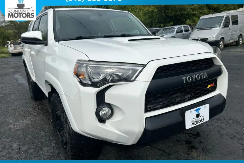 2015 Toyota 4Runner Base photo 1