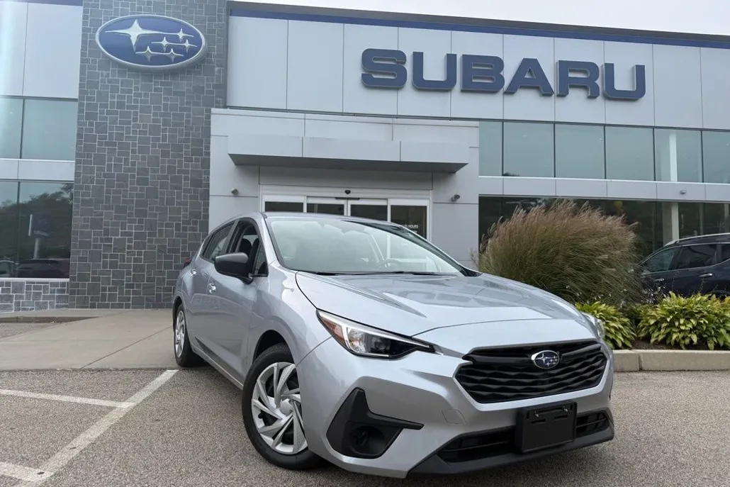 2024 Subaru Impreza Base photo 1