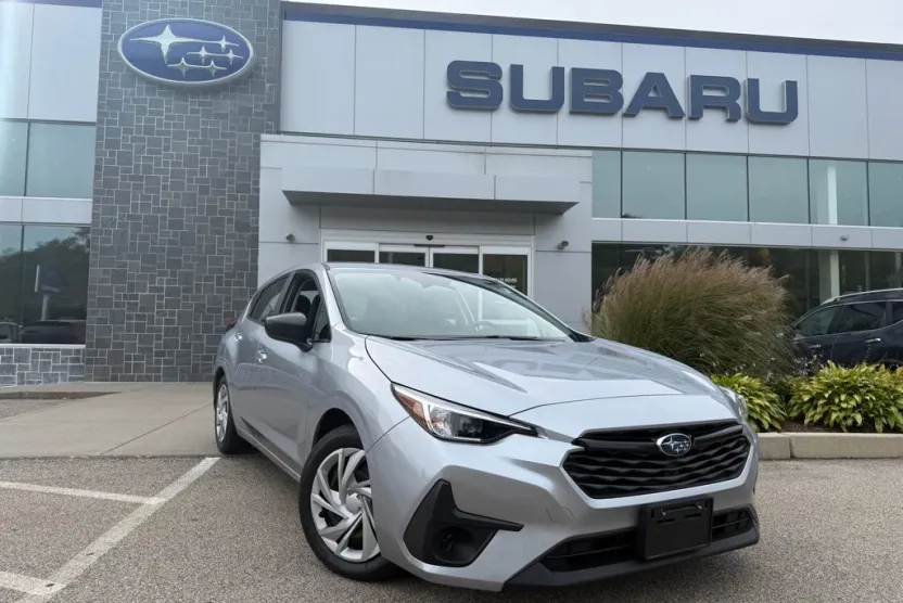 2024 Subaru Impreza Base photo 1