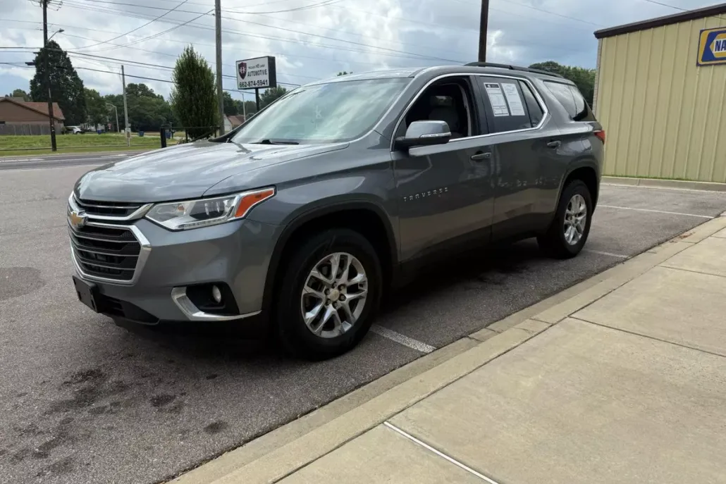 2021 Chevrolet Traverse photo 1