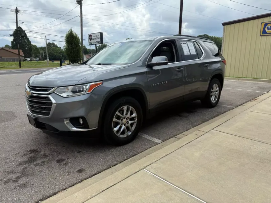 2021 Chevrolet Traverse photo 1