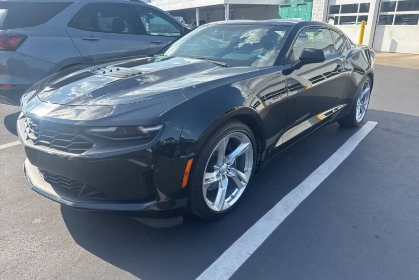 2022 Chevrolet Camaro LT1 photo 1