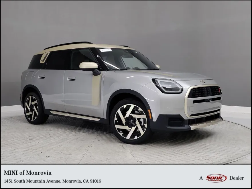 2026 Mini Countryman Iconic S ALL4 photo 1