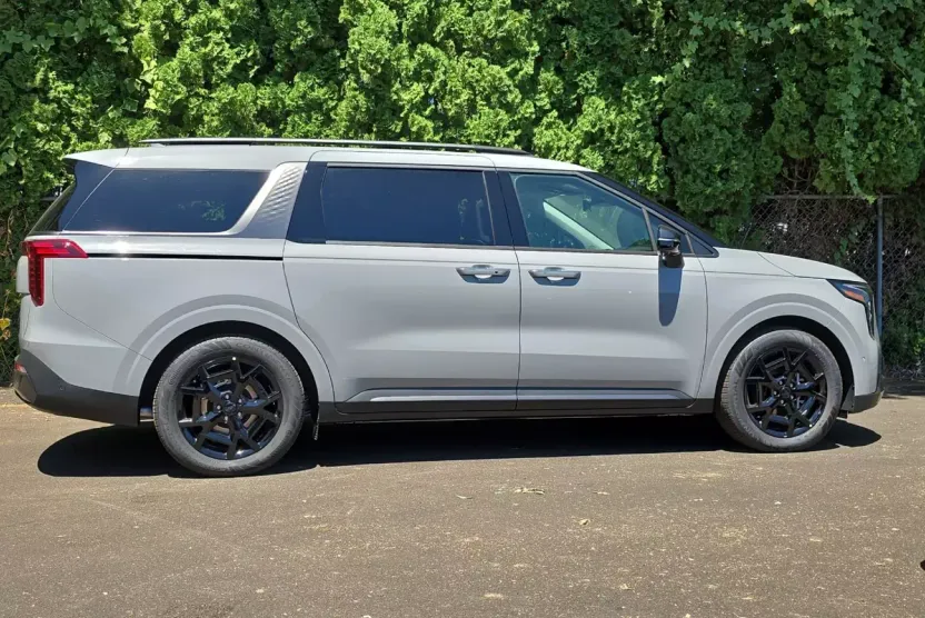 2026 Kia Carnival SX Prestige photo 1