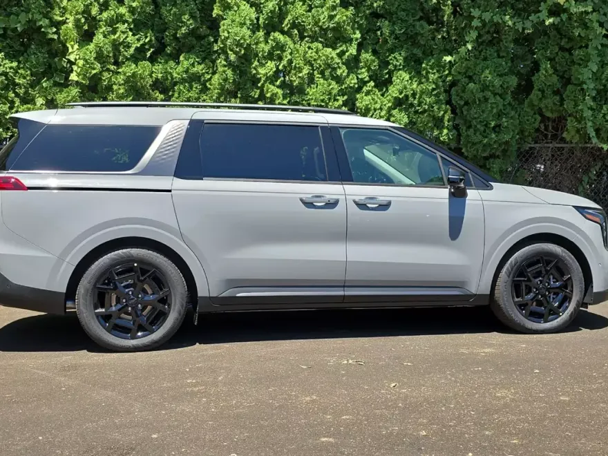 2026 Kia Carnival SX Prestige photo 1