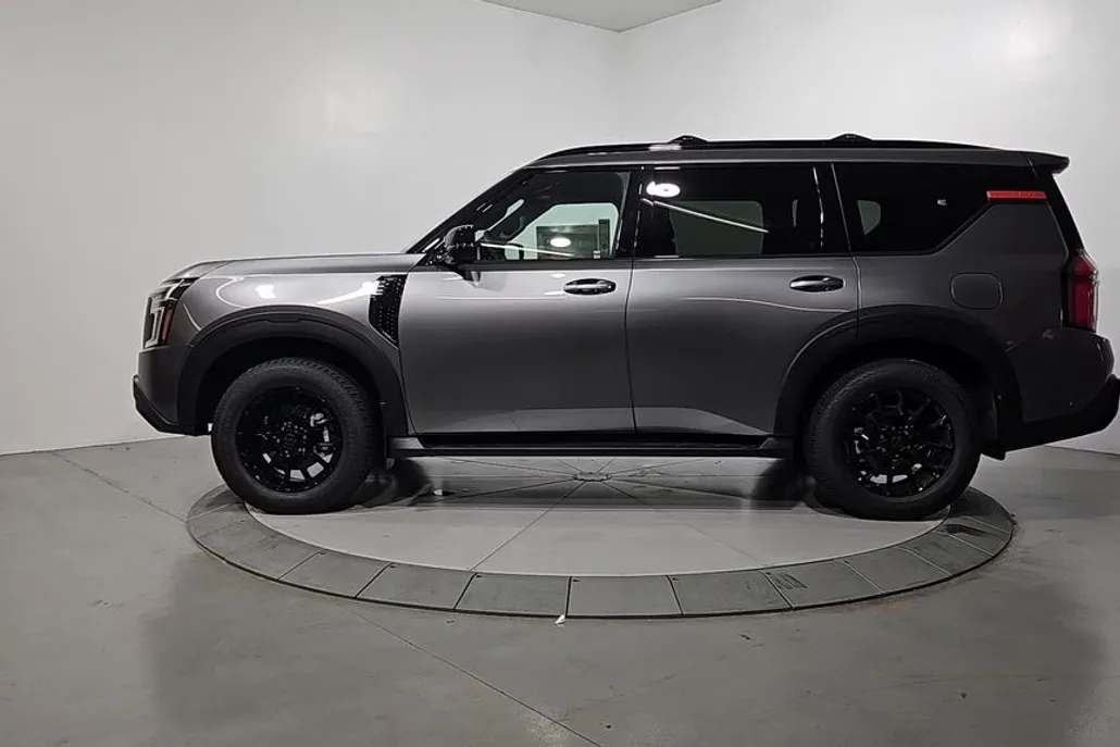 2026 Nissan Armada photo 1