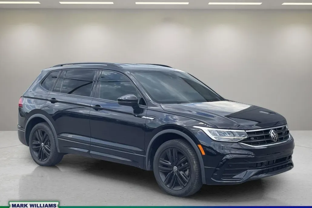 2022 Volkswagen Tiguan SE R-Line Black photo 1