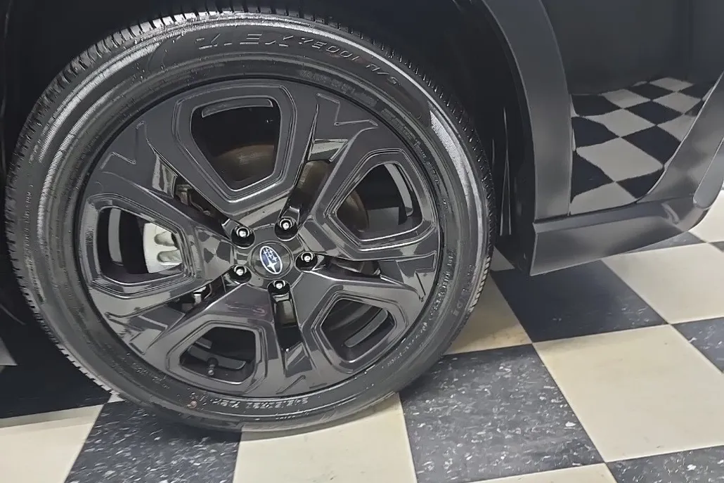 2023 Subaru Ascent Onyx Edition photo 1