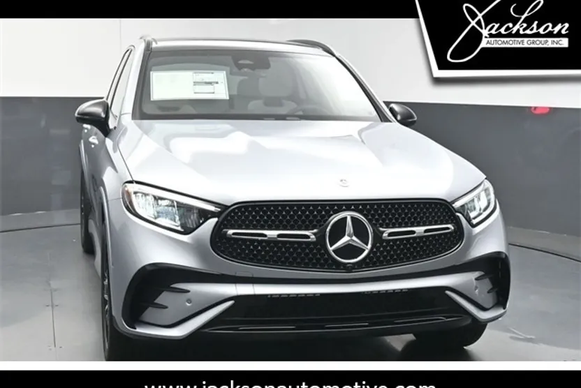 2025 Mercedes Benz GLC 300 photo 1