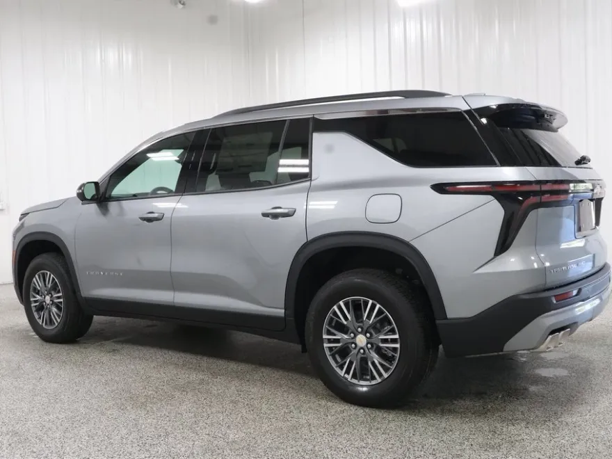 2026 Chevrolet Traverse photo 1