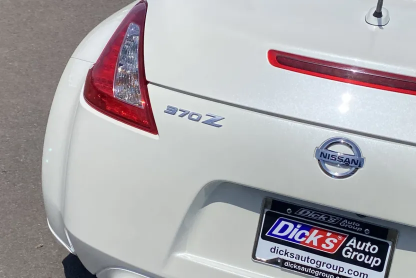2016 Nissan 370Z photo 1