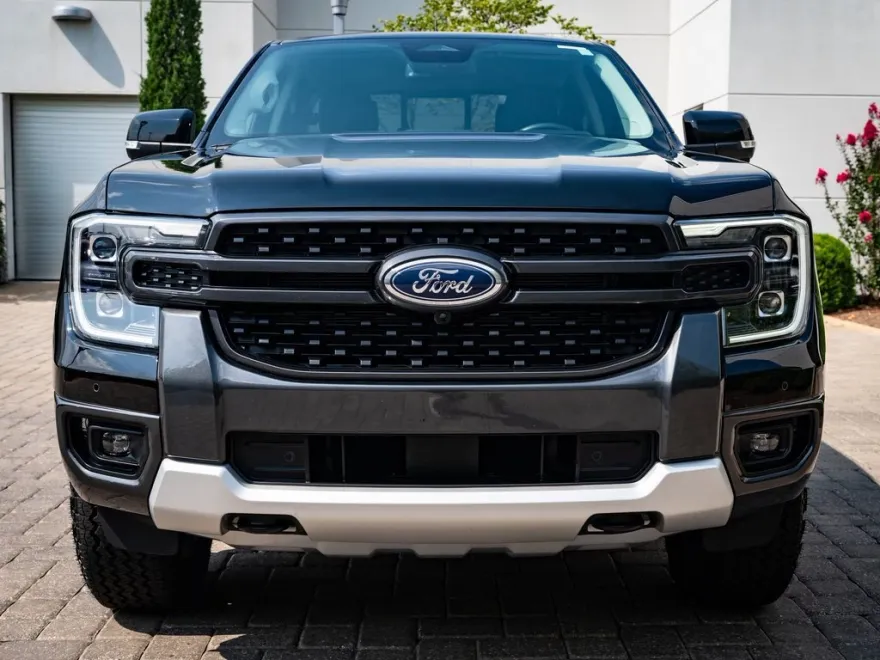 2024 Ford Ranger Lariat photo 1