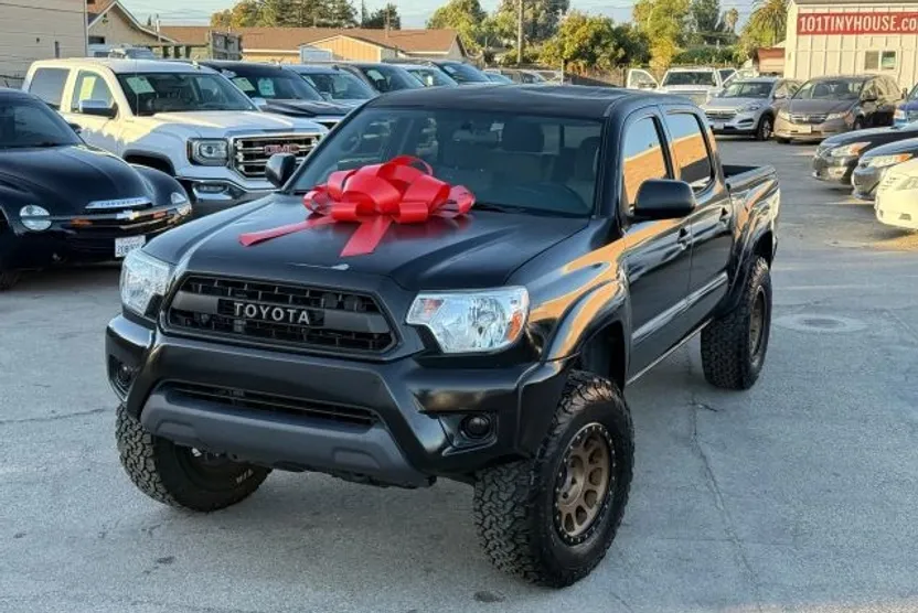 2014 Toyota Tacoma Double Cab PreRunner photo 1