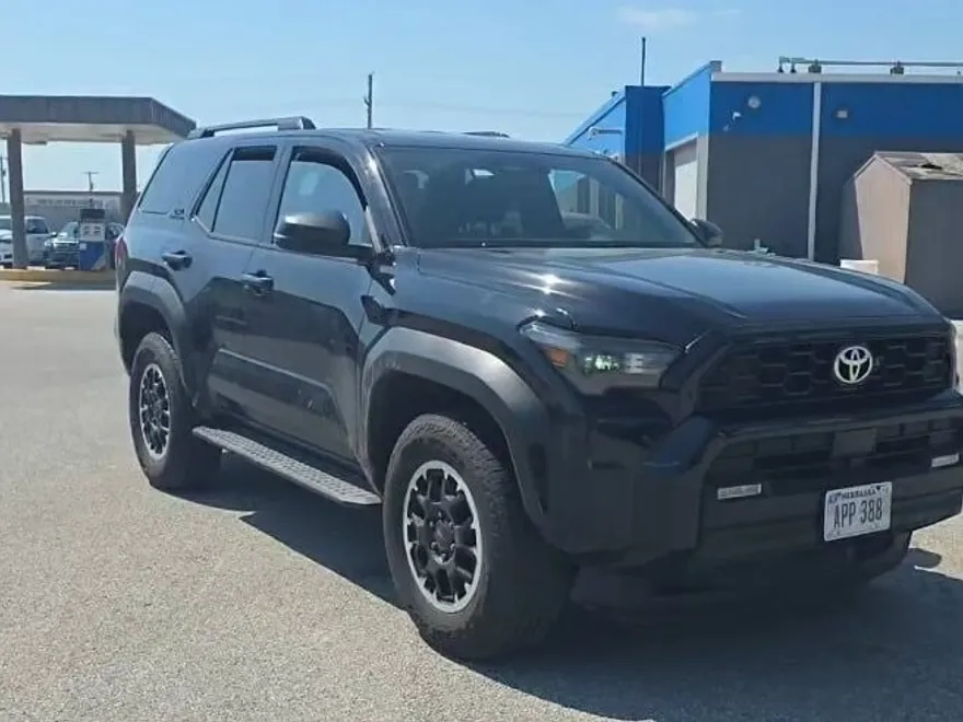 2025 Toyota 4Runner SR5 photo 1