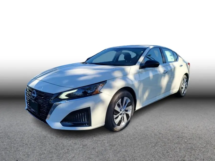 2025 Nissan Altima 2.5 photo 1