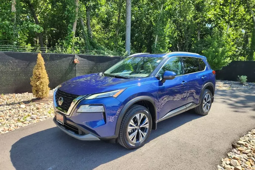 2021 Nissan Rogue SV photo 1