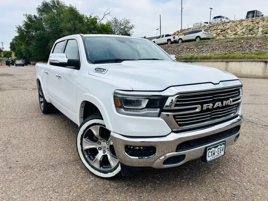 2022 Ram 1500 Laramie photo 1