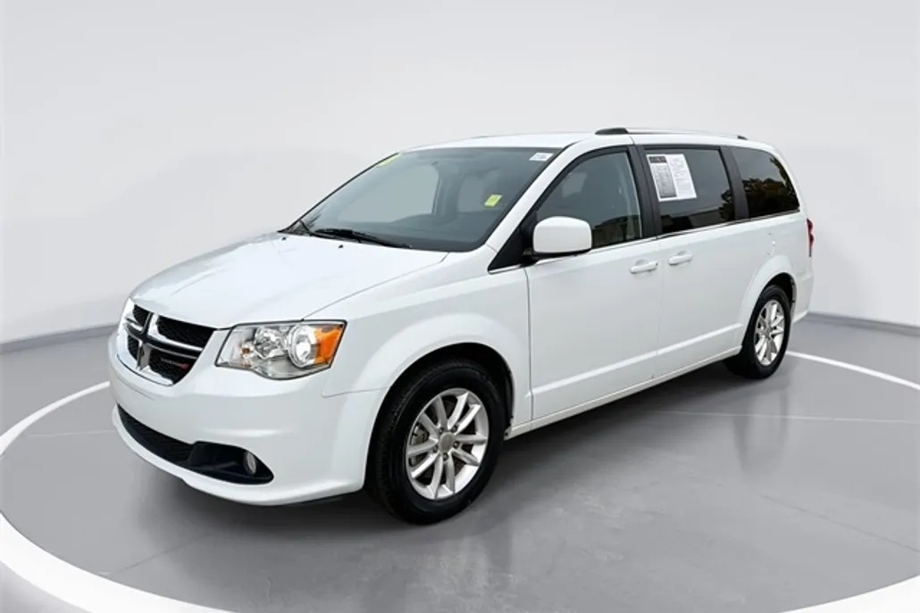 2018 Dodge Grand Caravan SXT photo 1