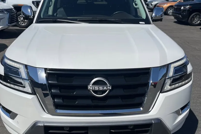 2023 Nissan Armada Platinum photo 1