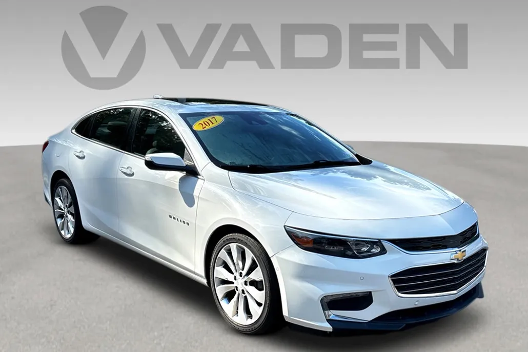 2017 Chevrolet Malibu Premier photo 1
