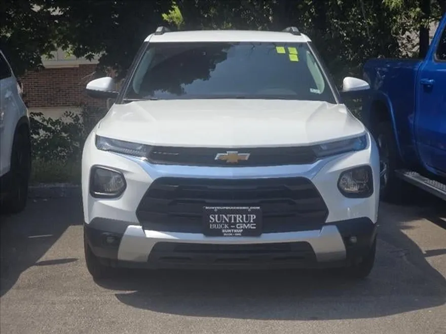 2023 Chevrolet Trailblazer LT photo 1
