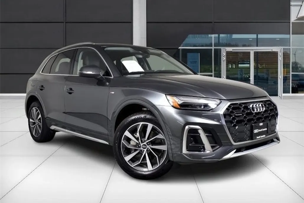 2024 Audi Q5 S line Premium photo 1