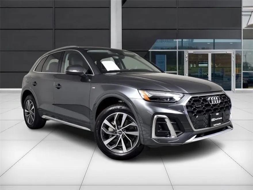 2024 Audi Q5 S line Premium photo 1