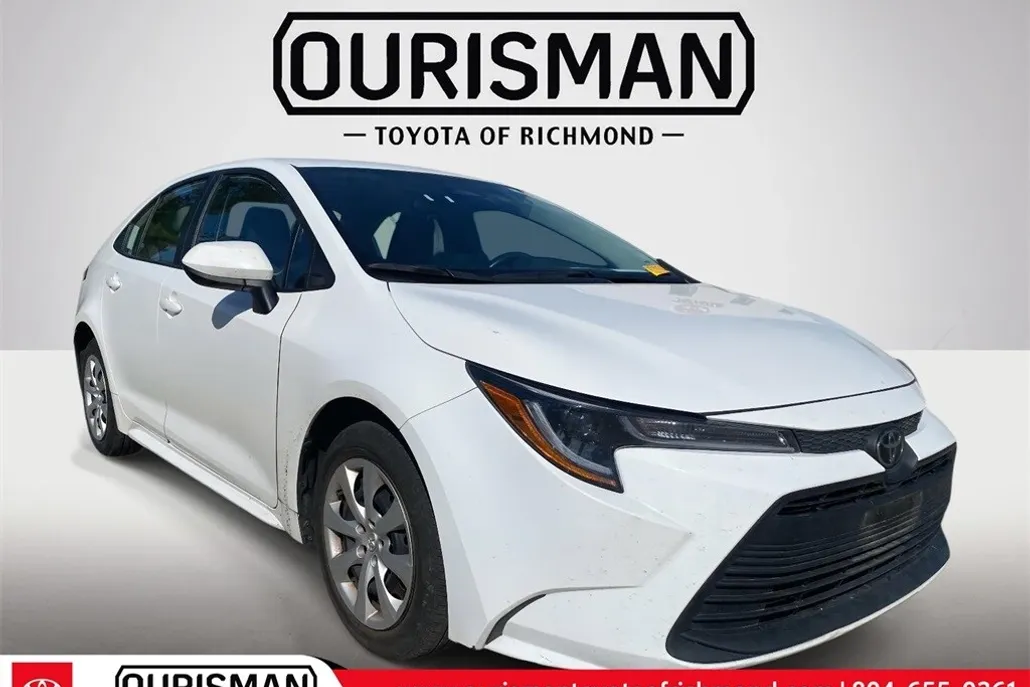 2024 Toyota Corolla LE photo 1
