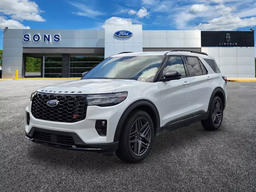 2025 Ford Explorer ST photo 1