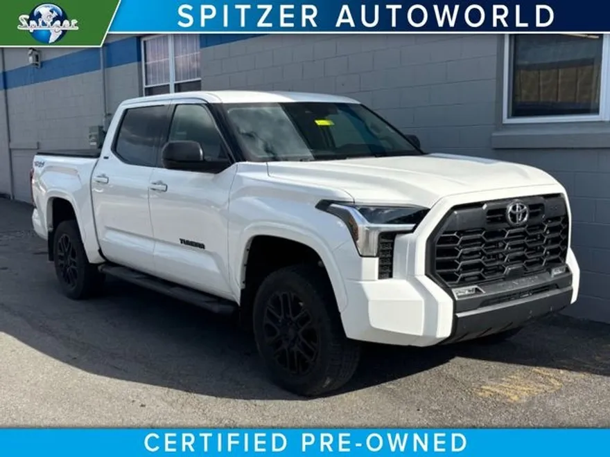 2023 Toyota Tundra SR5 CrewMax photo 1