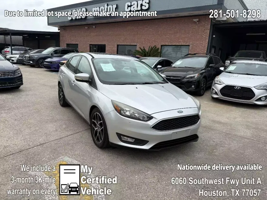 2018 Ford Focus SEL Sedan photo 1