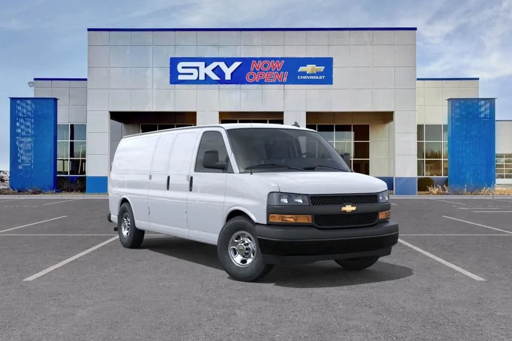 2025 Chevrolet Express Cargo 3500 photo 1