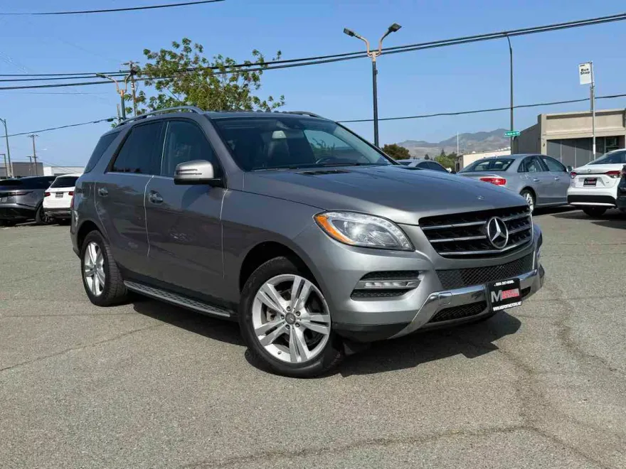 2015 Mercedes Benz ML 4MATIC 350 photo 1